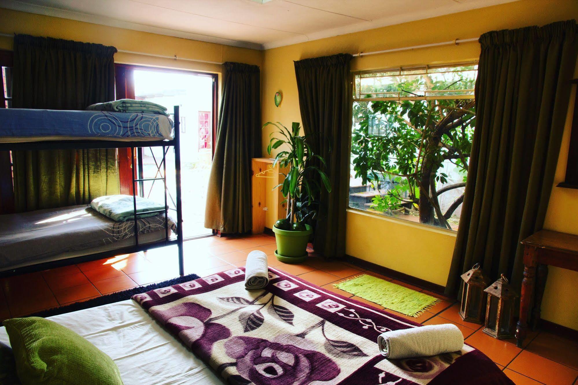 Homebase Melville Backpackers Йоханесбург Екстериор снимка